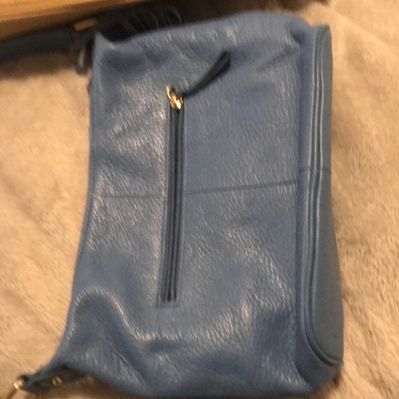 Tommy Hilfiger double purse pack⬇️Price Drop⬇️ - Picture 6 of 8